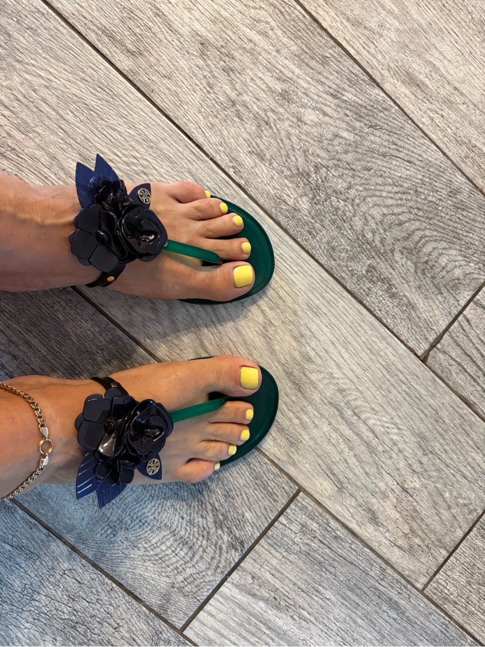 Tory Burch Dark Green Jelly Floral Thong Sandals with Navy Accents - Picture 3 of 6